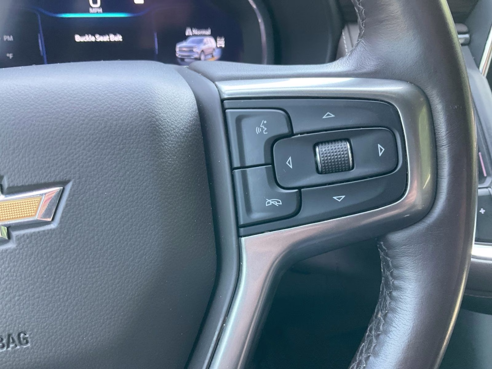 2022 Iridescent Pearl Tricoat Chevrolet Suburban LT 4X4 SUV