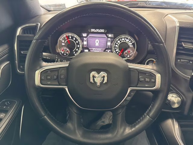 2023 Diamond Black Crystal Pearlcoat Ram 1500 Laramie 4X4 Truck