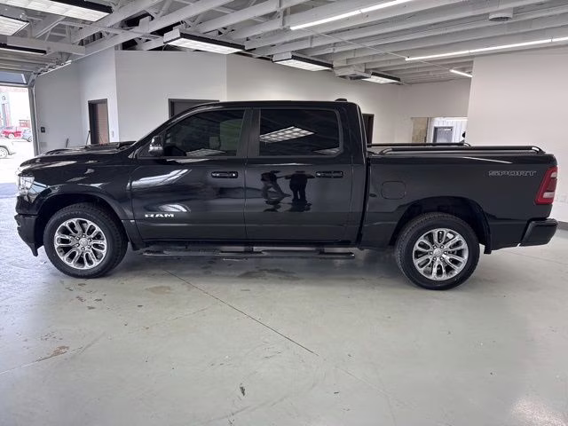 2023 Diamond Black Crystal Pearlcoat Ram 1500 Laramie 4X4 Truck