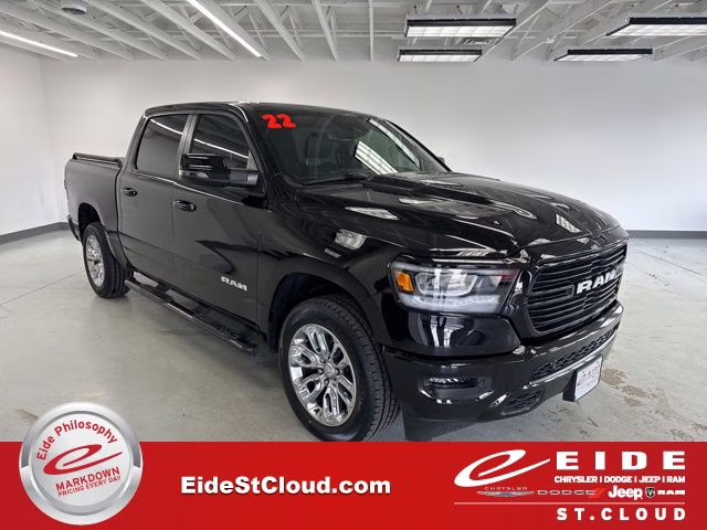 2023 Diamond Black Crystal Pearlcoat Ram 1500 Laramie 4X4 Truck