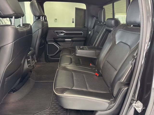 2023 Diamond Black Crystal Pearlcoat Ram 1500 Laramie 4X4 Truck