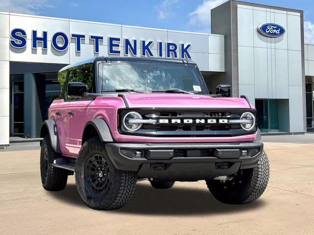 2026 Pink Ford Bronco Outer Banks 4X4 SUV