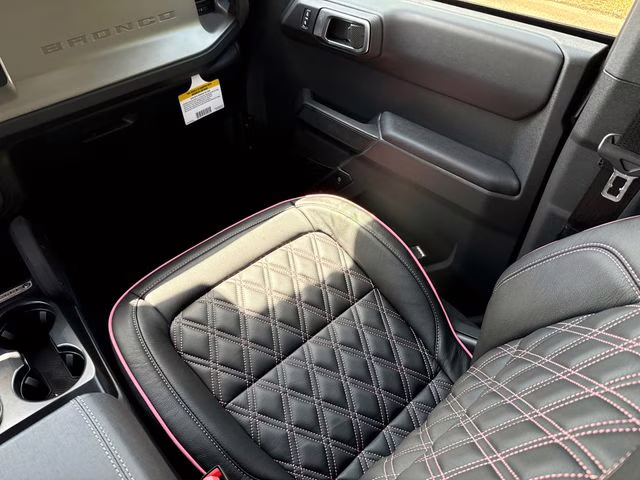 2026 Pink Ford Bronco Outer Banks 4X4 SUV