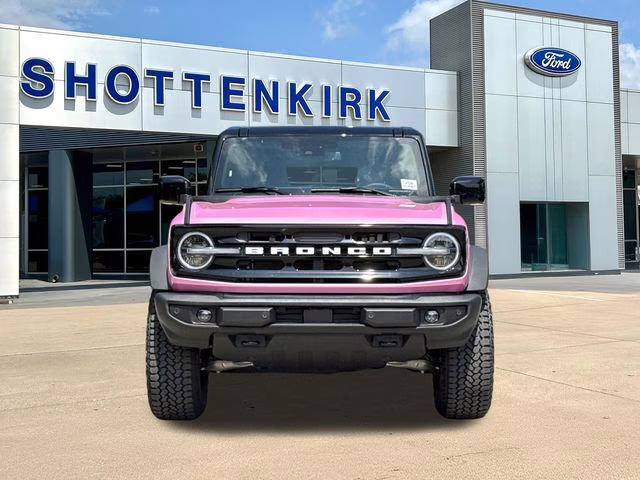 2026 Pink Ford Bronco Outer Banks 4X4 SUV