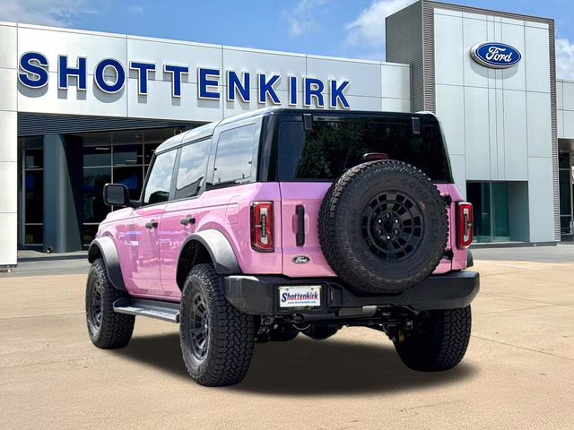 2026 Pink Ford Bronco Outer Banks 4X4 SUV