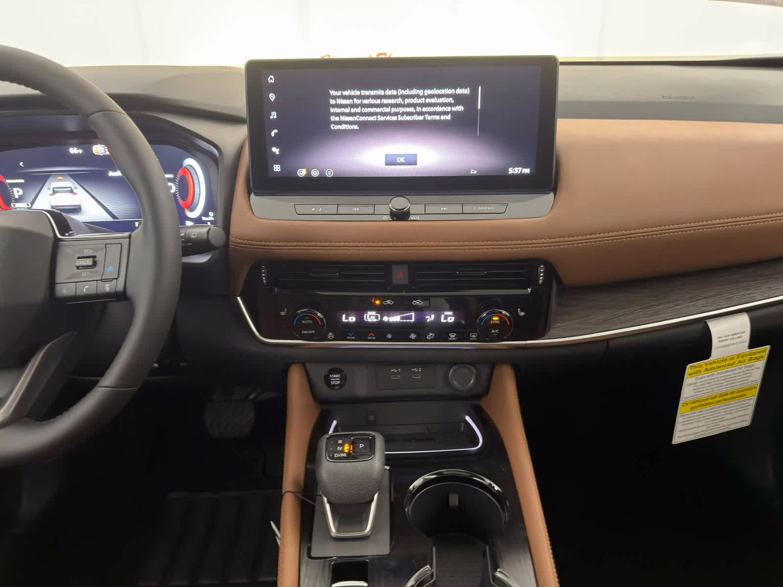 2026 Everest White Pearl/Super Black Nissan Rogue Platinum AWD SUV