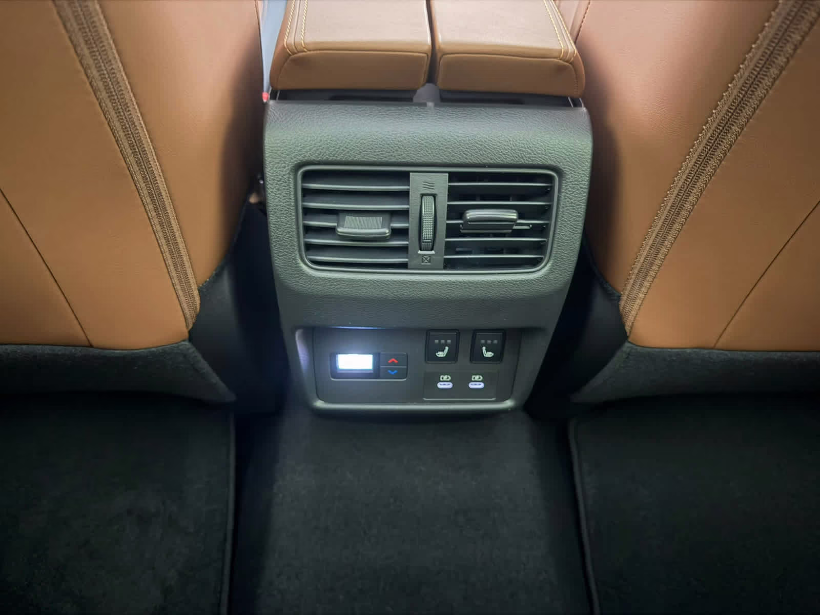 2026 Everest White Pearl/Super Black Nissan Rogue Platinum AWD SUV