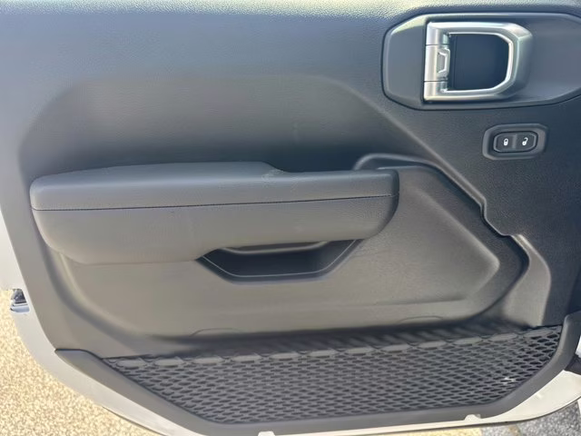 2026 Bright White Clearcoat Jeep Wrangler Sport 4X4 Convertible