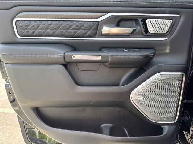 2026 Diamond Black Crystal Pearlcoat Ram 1500 Tungsten 4X4 Truck