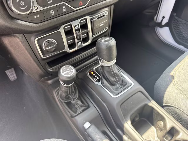 2026 Bright White Clearcoat Jeep Wrangler Sport 4X4 Convertible