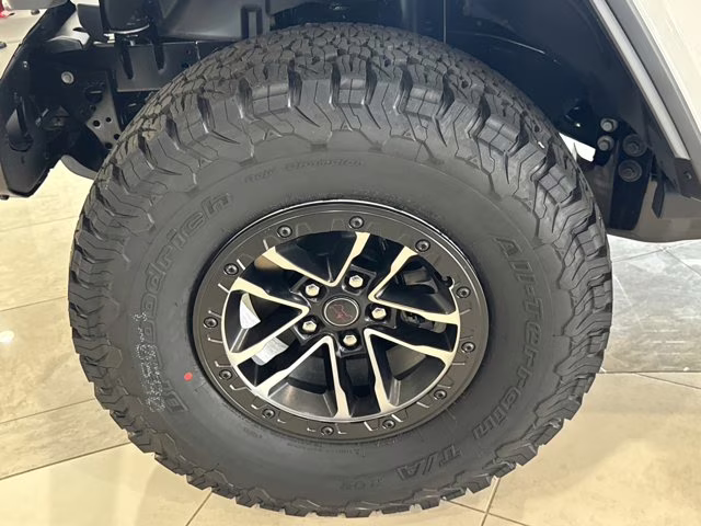 2026 Bright White Clearcoat Jeep Wrangler Rubicon X 4X4 Convertible