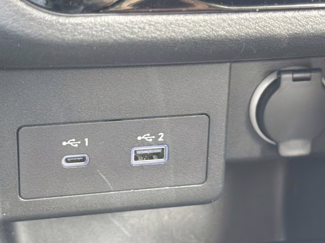 2024 Boulder Gray Pearl Nissan Kicks SR FWD SUV