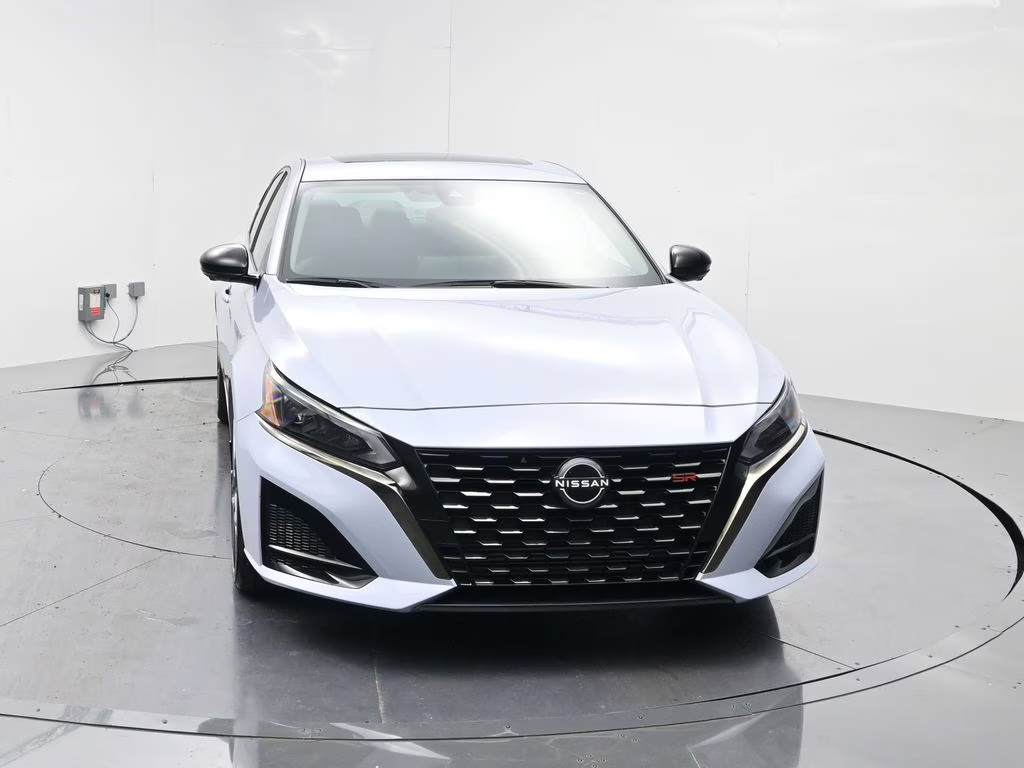 2024 Gray Sky Pearl Nissan Altima 2.0 SR FWD Sedan