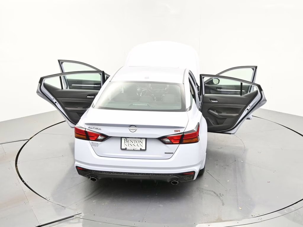 2024 Gray Sky Pearl Nissan Altima 2.0 SR FWD Sedan