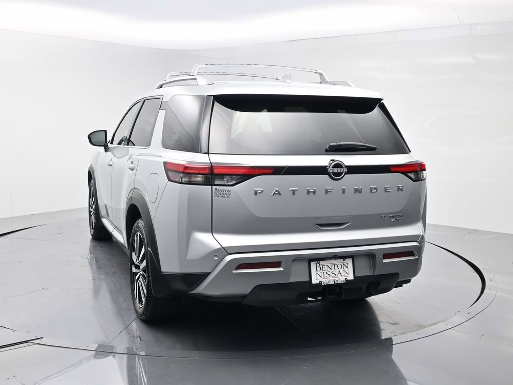 2024 Brilliant Silver Metallic Nissan Pathfinder Platinum 4X4 SUV