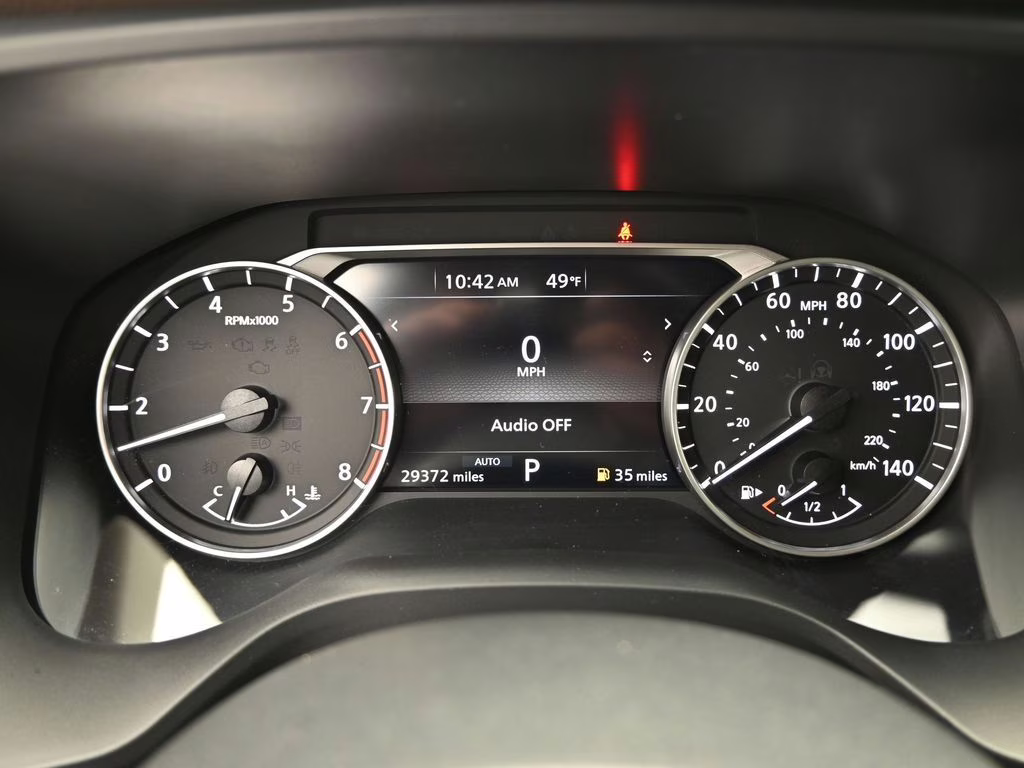 2023 Pearl White Tricoat/Super Black Nissan Rogue SL AWD SUV