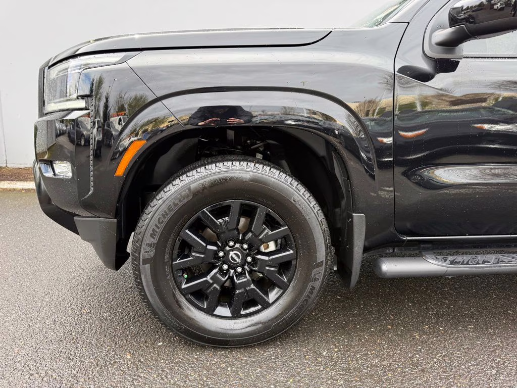 2023 Super Black Nissan Frontier SV 4X4 Truck