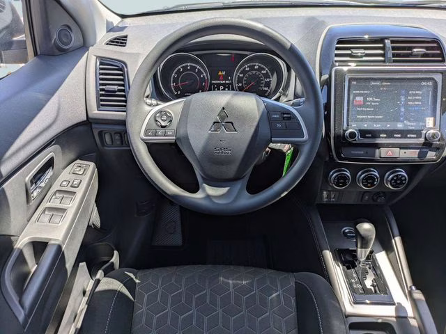 2026 Labrador Black Pearl Mitsubishi Outlander Sport 2.0 ES 4X4 SUV