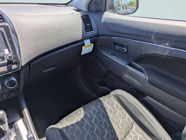 2026 Labrador Black Pearl Mitsubishi Outlander Sport 2.0 ES 4X4 SUV