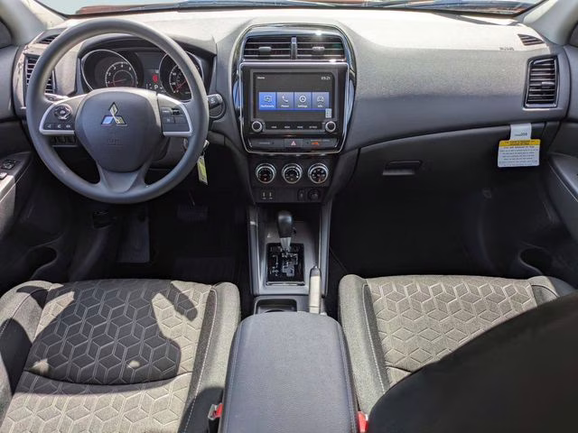 2026 Sunshine Orange Metallic Mitsubishi Outlander Sport 2.0 ES 4X4 SUV