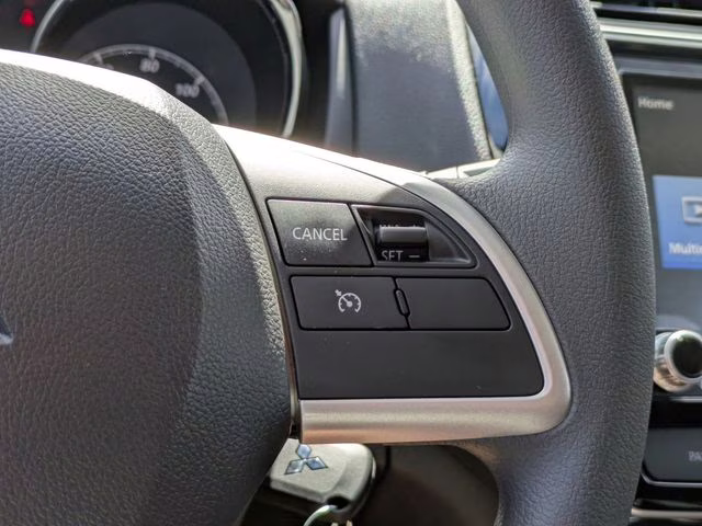 2026 Sunshine Orange Metallic Mitsubishi Outlander Sport 2.0 ES 4X4 SUV