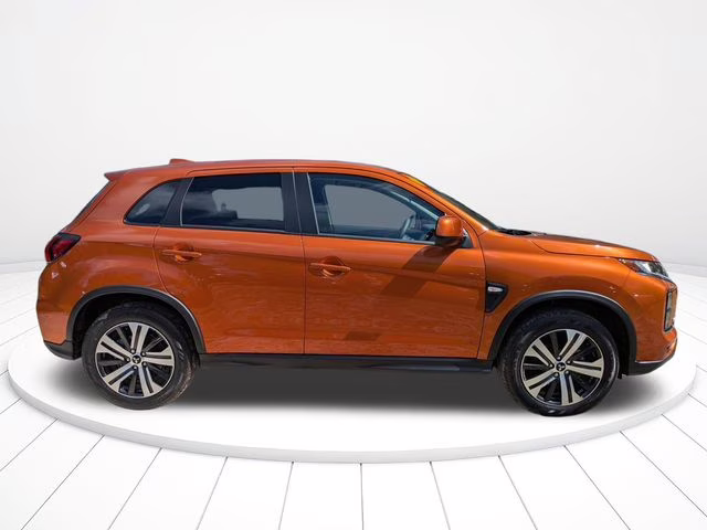 2026 Sunshine Orange Metallic Mitsubishi Outlander Sport 2.0 ES 4X4 SUV