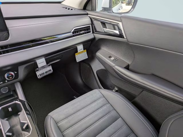 2026 White Diamond Mitsubishi Outlander SE FWD SUV