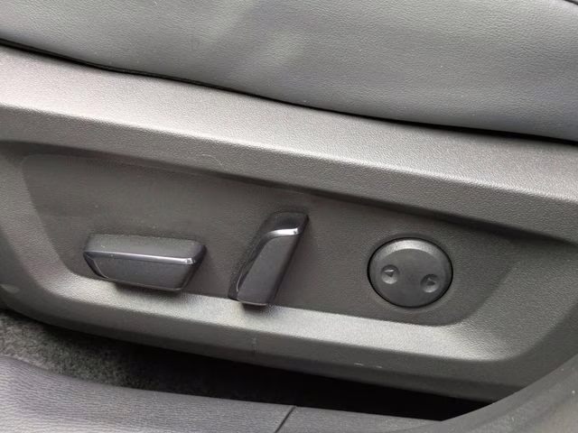 2026 White Diamond Mitsubishi Outlander SE FWD SUV