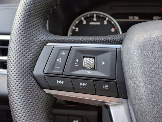 2026 White Diamond Mitsubishi Outlander SE FWD SUV