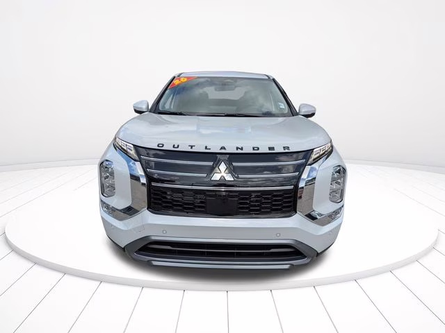 2026 White Diamond Mitsubishi Outlander SE FWD SUV