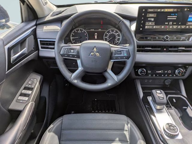 2026 Cosmic Blue Metallic Mitsubishi Outlander SE FWD SUV