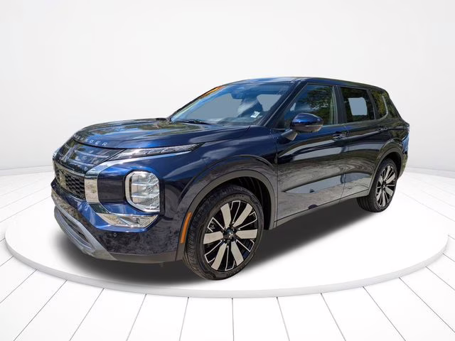 2026 Cosmic Blue Metallic Mitsubishi Outlander SE FWD SUV
