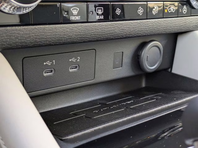 2026 White Diamond Mitsubishi Outlander SE FWD SUV