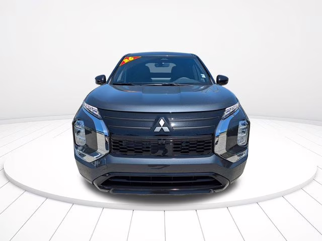 2026 Graphite Gray Mitsubishi Outlander LE FWD SUV