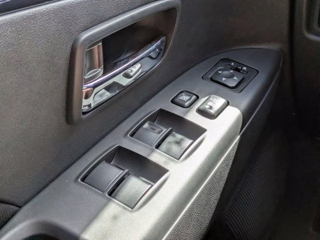2026 Sunshine Orange Metallic Mitsubishi Outlander Sport 2.0 ES 4X4 SUV