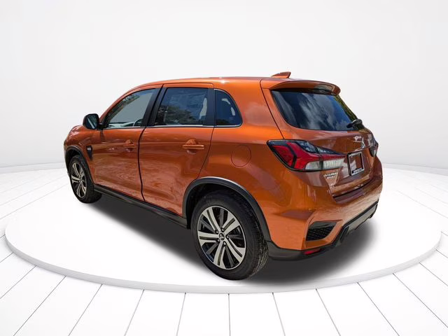2026 Sunshine Orange Metallic Mitsubishi Outlander Sport 2.0 ES 4X4 SUV