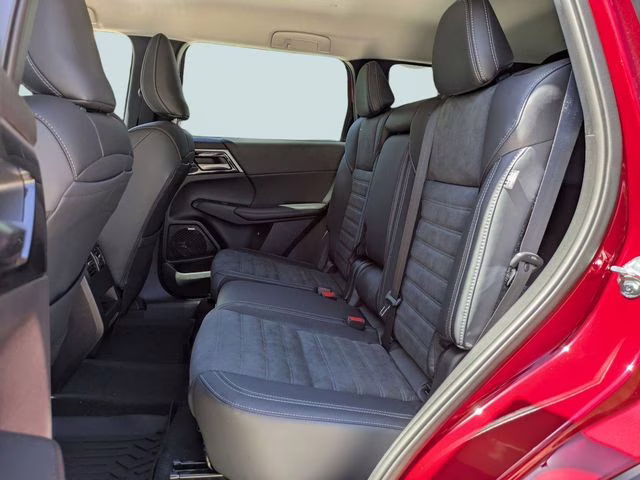 2026 Red Diamond Mitsubishi Outlander SE FWD SUV