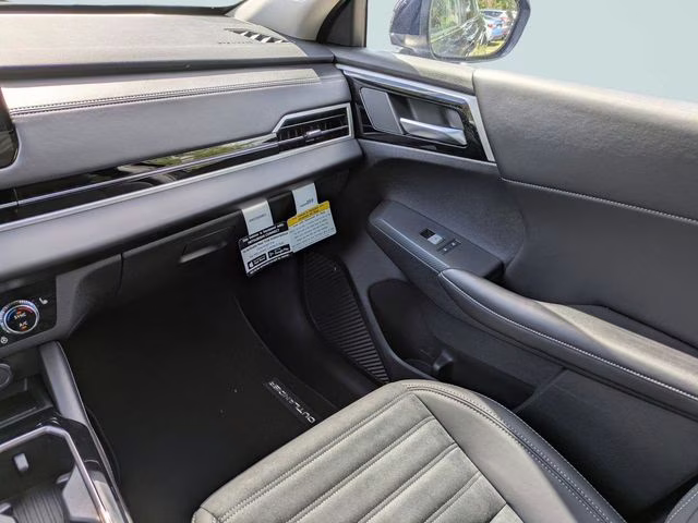 2026 Cosmic Blue Metallic Mitsubishi Outlander SE FWD SUV