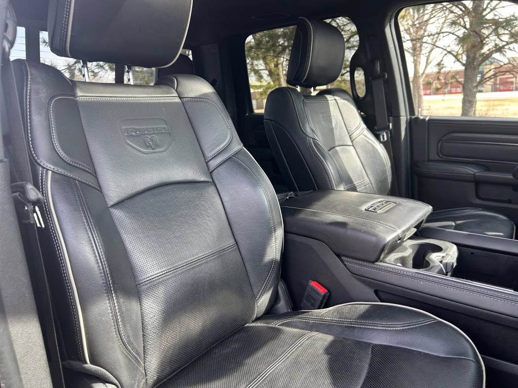 2023 Diamond Black Crystal Pearlcoat Ram 2500 Rebel Power Wagon w/5th Wheel Prep & Tow Tech Pkg 4X4 Truck