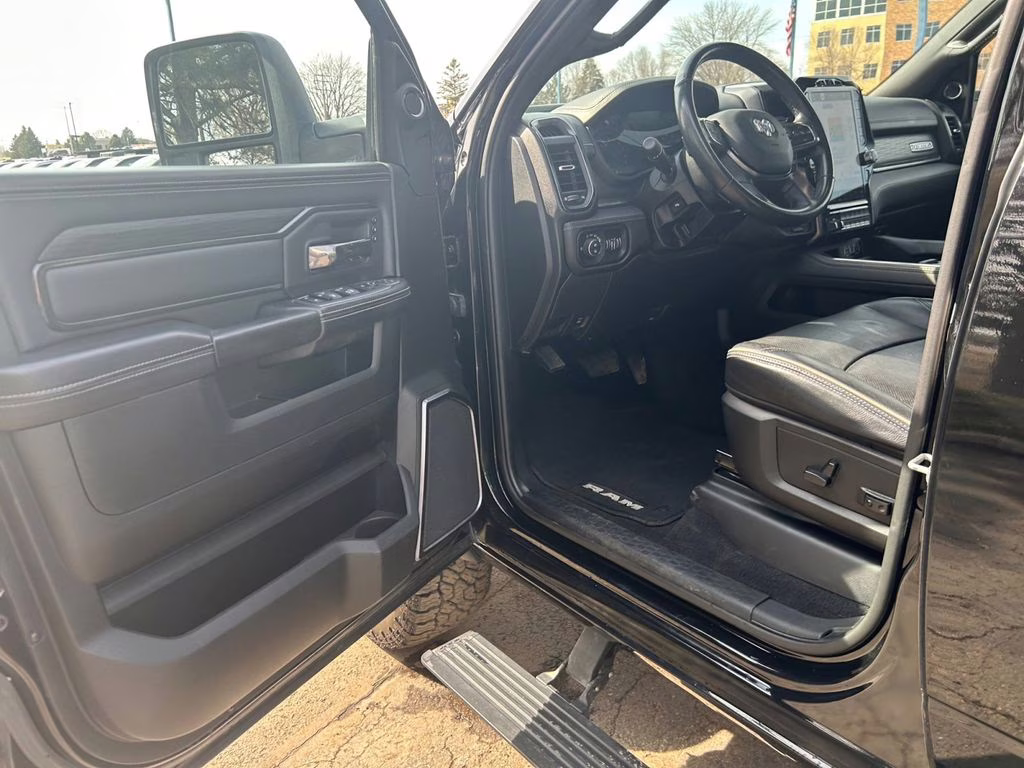 2023 Diamond Black Crystal Pearlcoat Ram 2500 Rebel Power Wagon w/5th Wheel Prep & Tow Tech Pkg 4X4 Truck