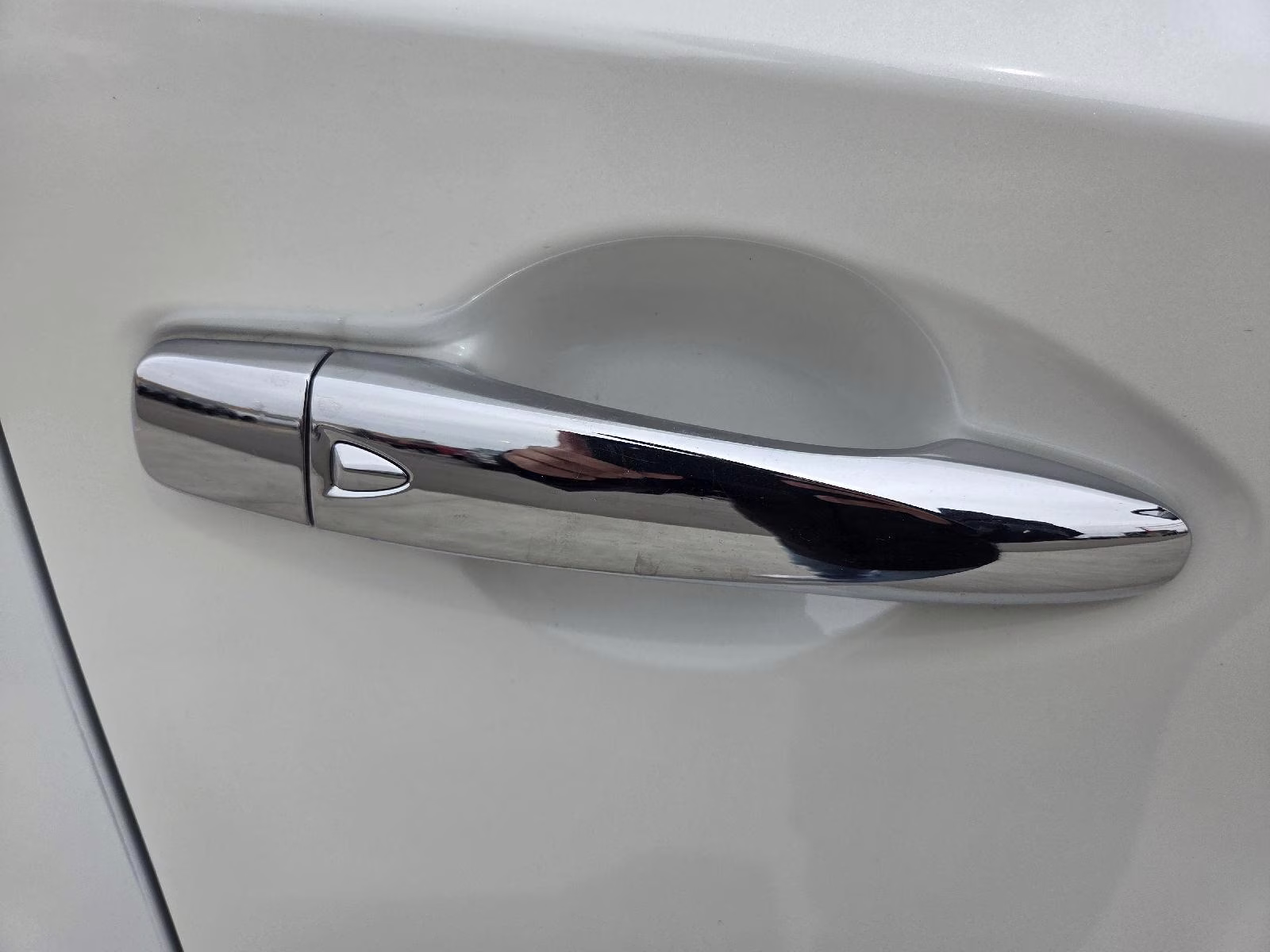 2015 Pearl White Nissan Murano SL FWD SUV