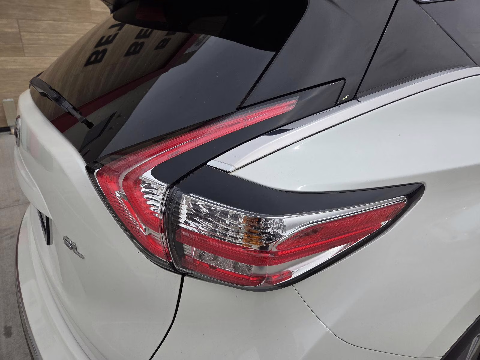 2015 Pearl White Nissan Murano SL FWD SUV