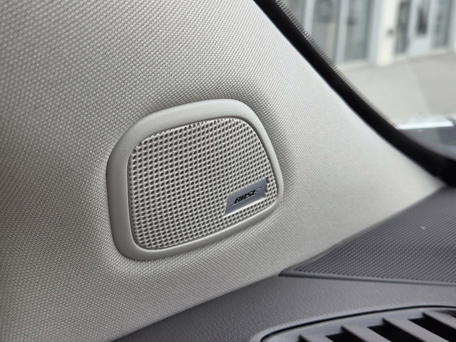 2015 Pearl White Nissan Murano SL FWD SUV