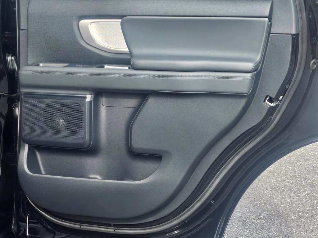 2026 Agate Black Metallic Ford Expedition Active RWD SUV
