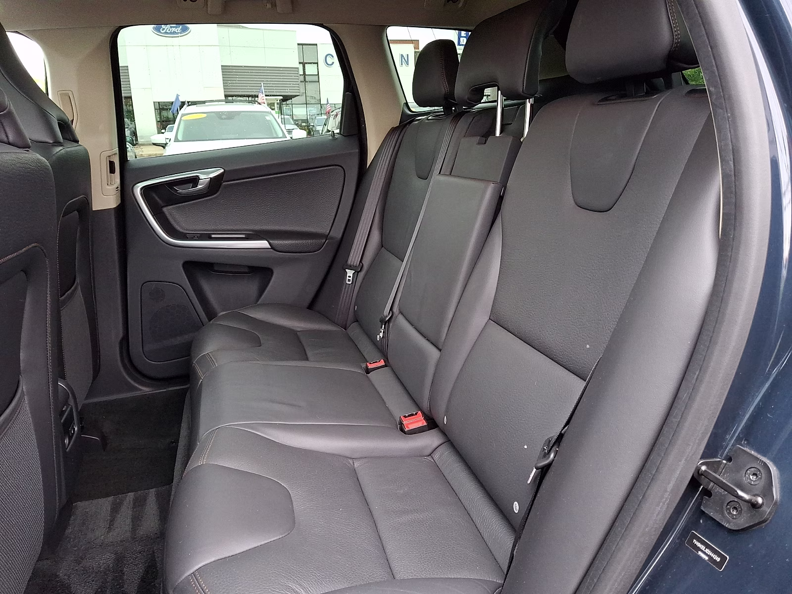 2013 Caspian Blue Metallic - 498 Volvo XC60 3.2 FWD