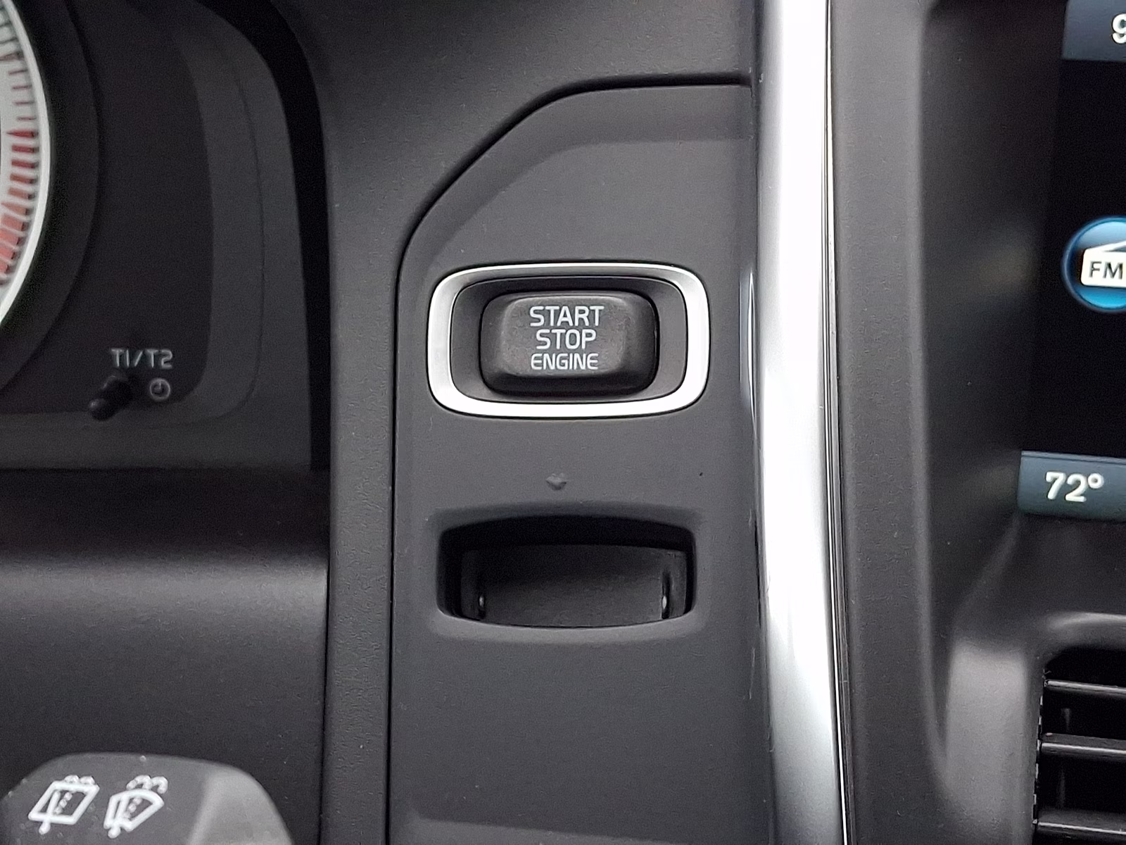 2013 Caspian Blue Metallic - 498 Volvo XC60 3.2 FWD