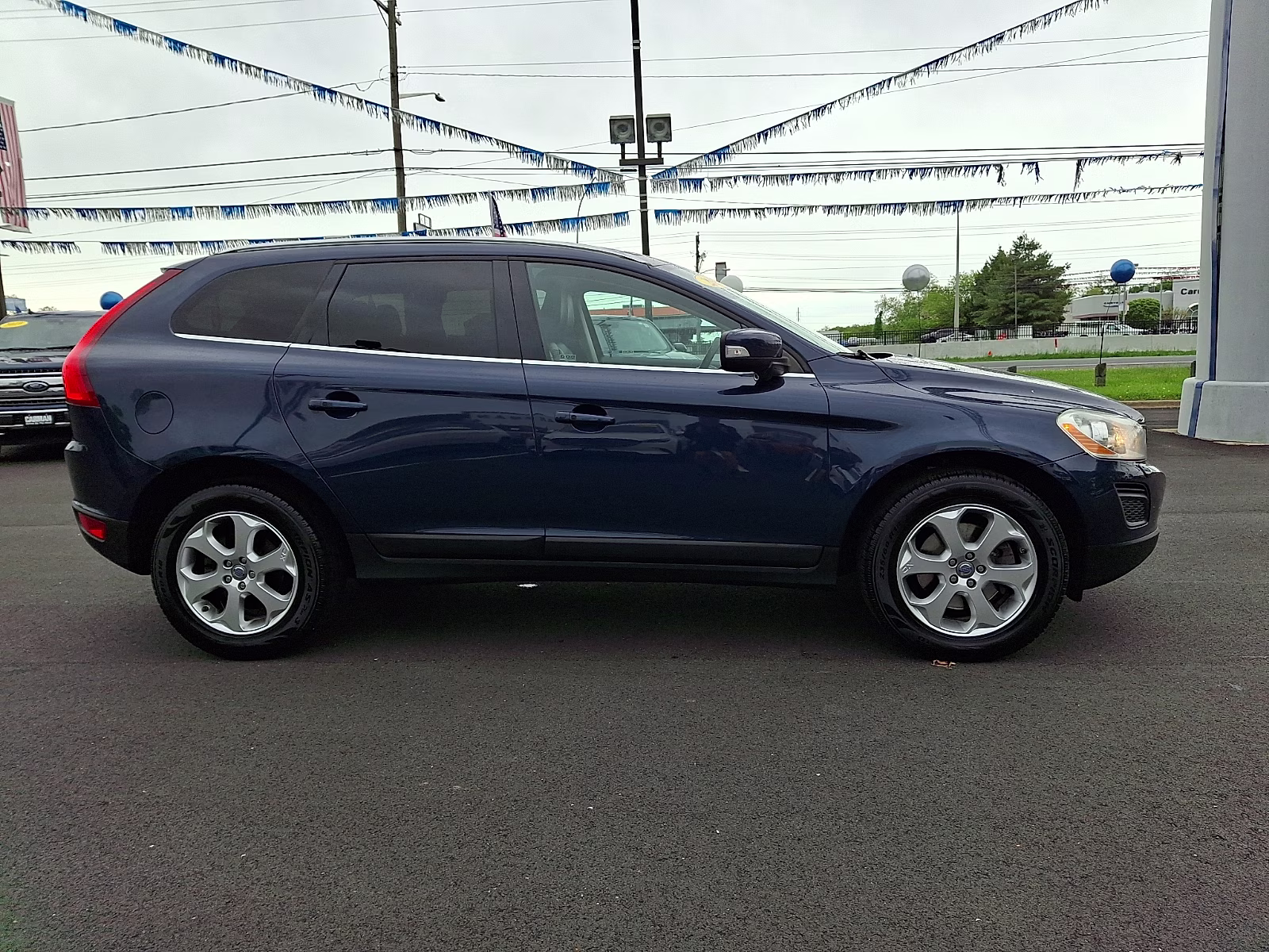 2013 Caspian Blue Metallic - 498 Volvo XC60 3.2 FWD