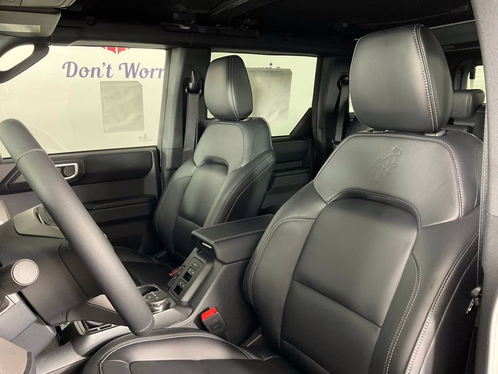 2026 Avalanche Ford Bronco Outer Banks 4X4 SUV