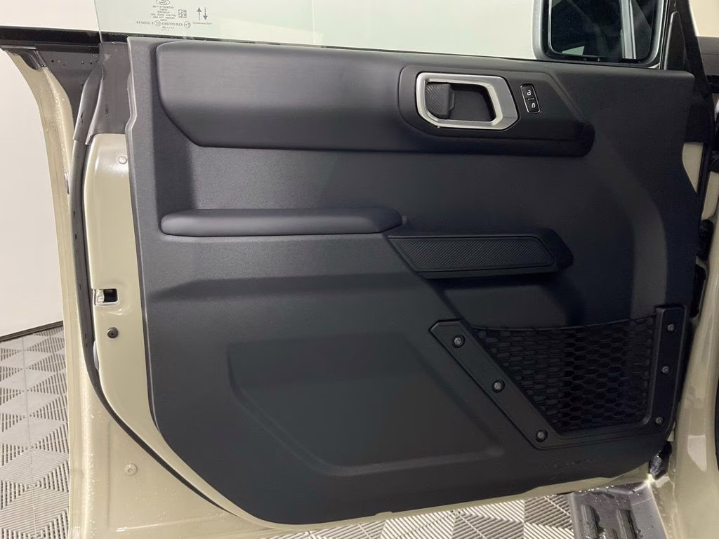 2026 Desert Sand Ford Bronco Outer Banks 4X4 SUV