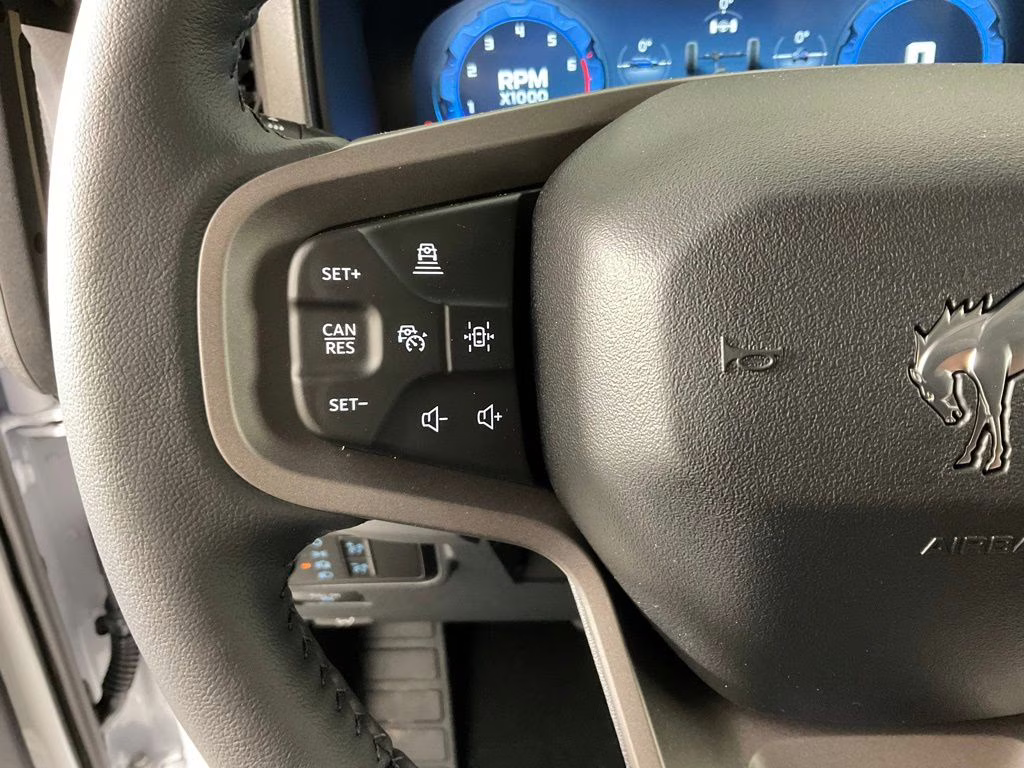 2026 Oxford White Ford Bronco Badlands 4X4 SUV